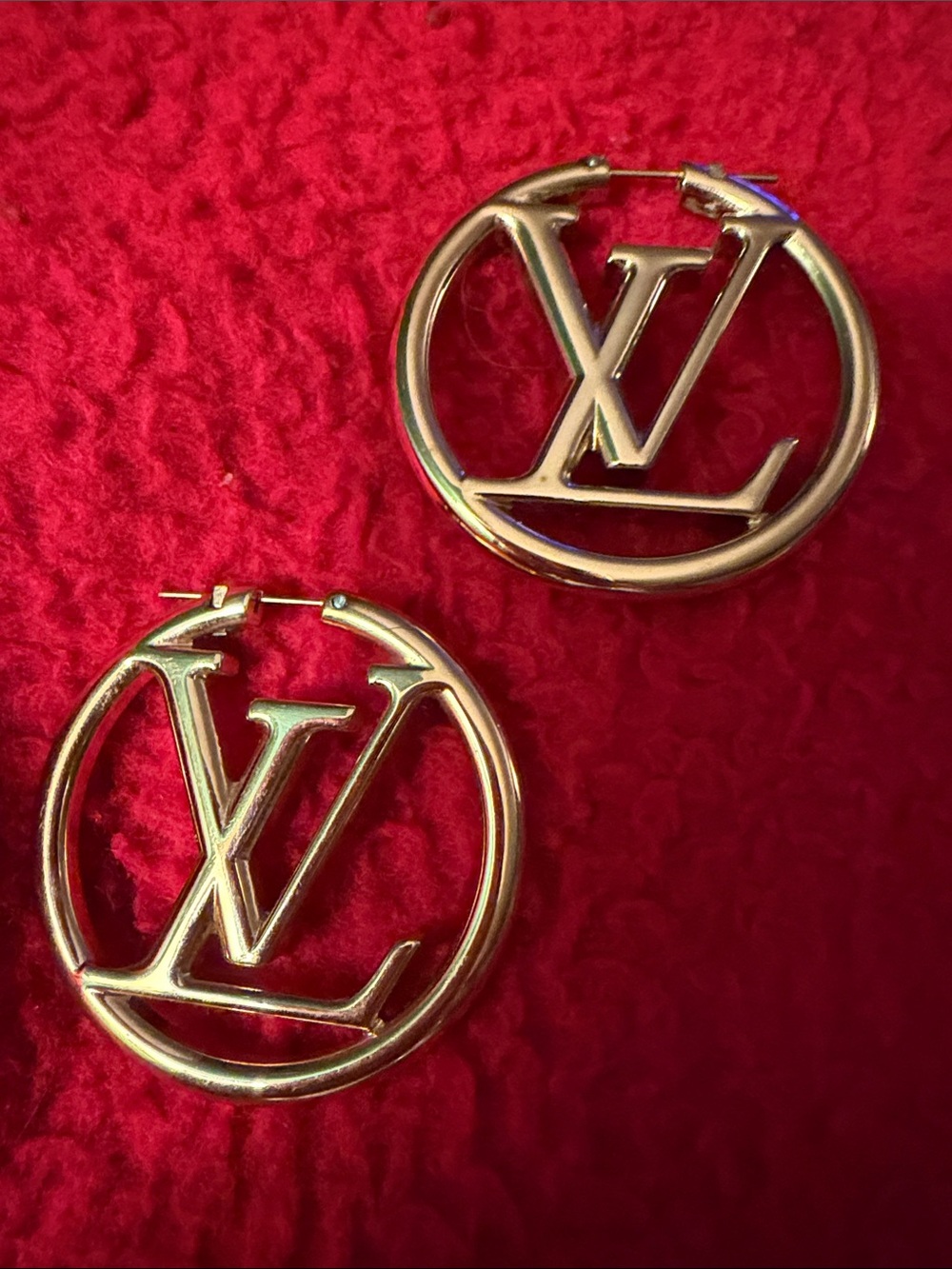 New! Louis Vuitton Gold Hoop Earrings (Authentic!) Louise Hoop GM Earrings